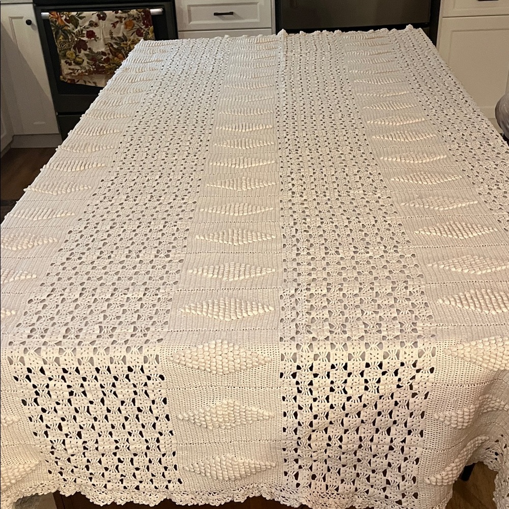 Vtg Crochet Lace Coverlet Bedspread HEAVY Almost 10 Pounds 94”x83